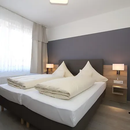 מלון 12 Baeume Werne